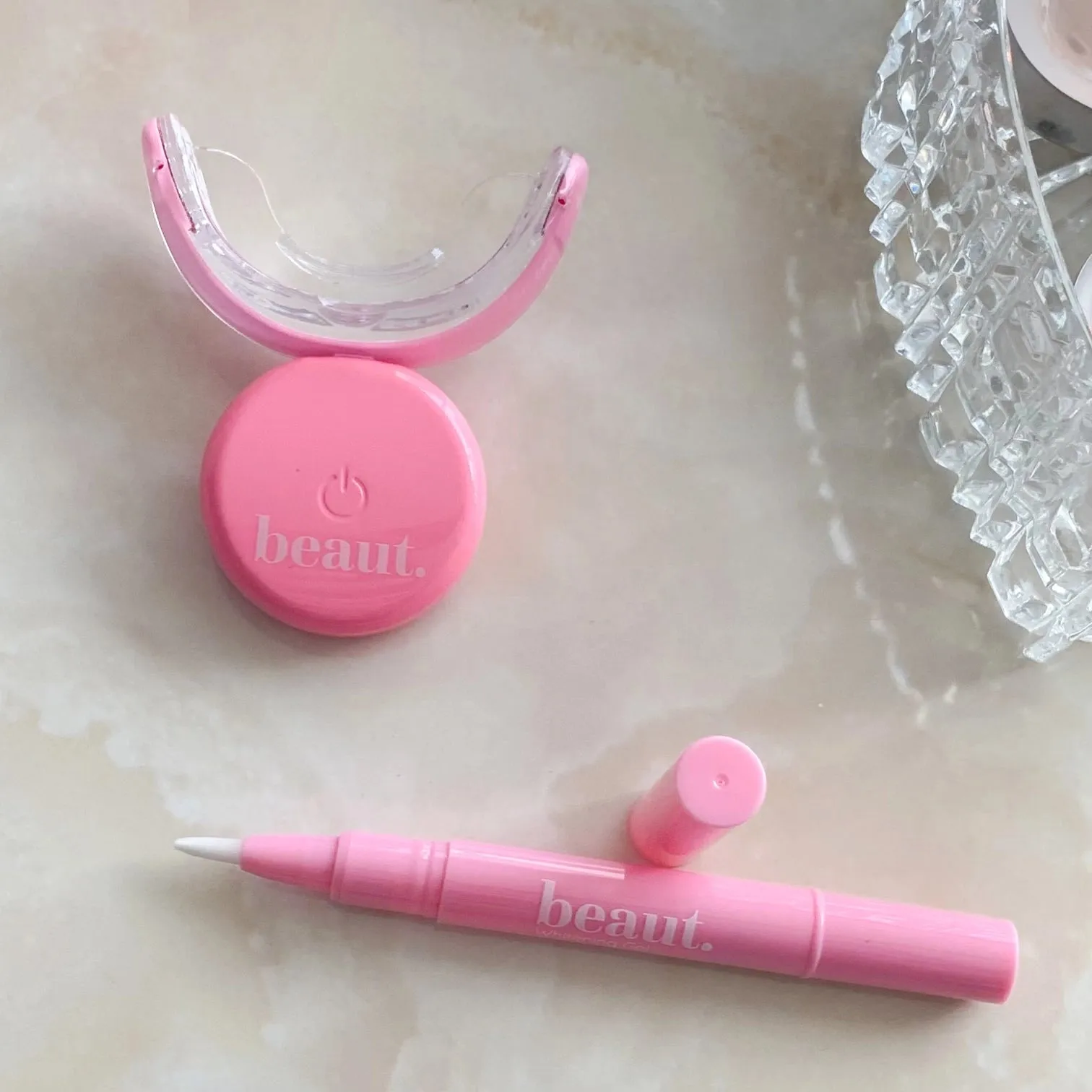 BEAUT. PINK KIT: WATERPROOF AND WIRELESS