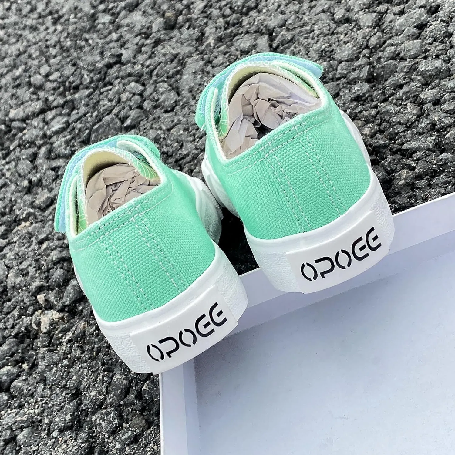 Boys and Girls Low Top Children's Canvas Shoes Solid Color Casual Shoes Start School Season Little White Buckle Sports Shoes