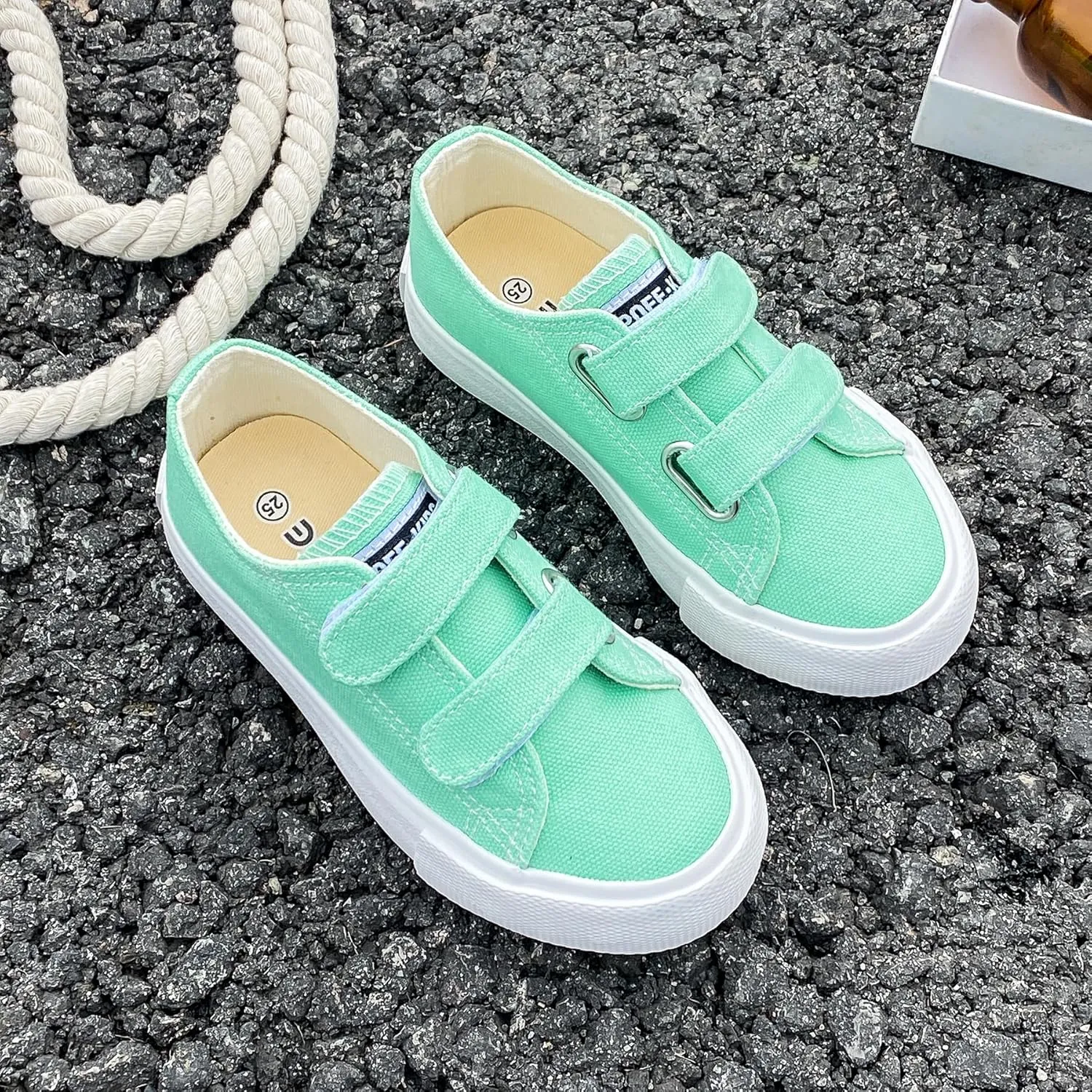Boys and Girls Low Top Children's Canvas Shoes Solid Color Casual Shoes Start School Season Little White Buckle Sports Shoes