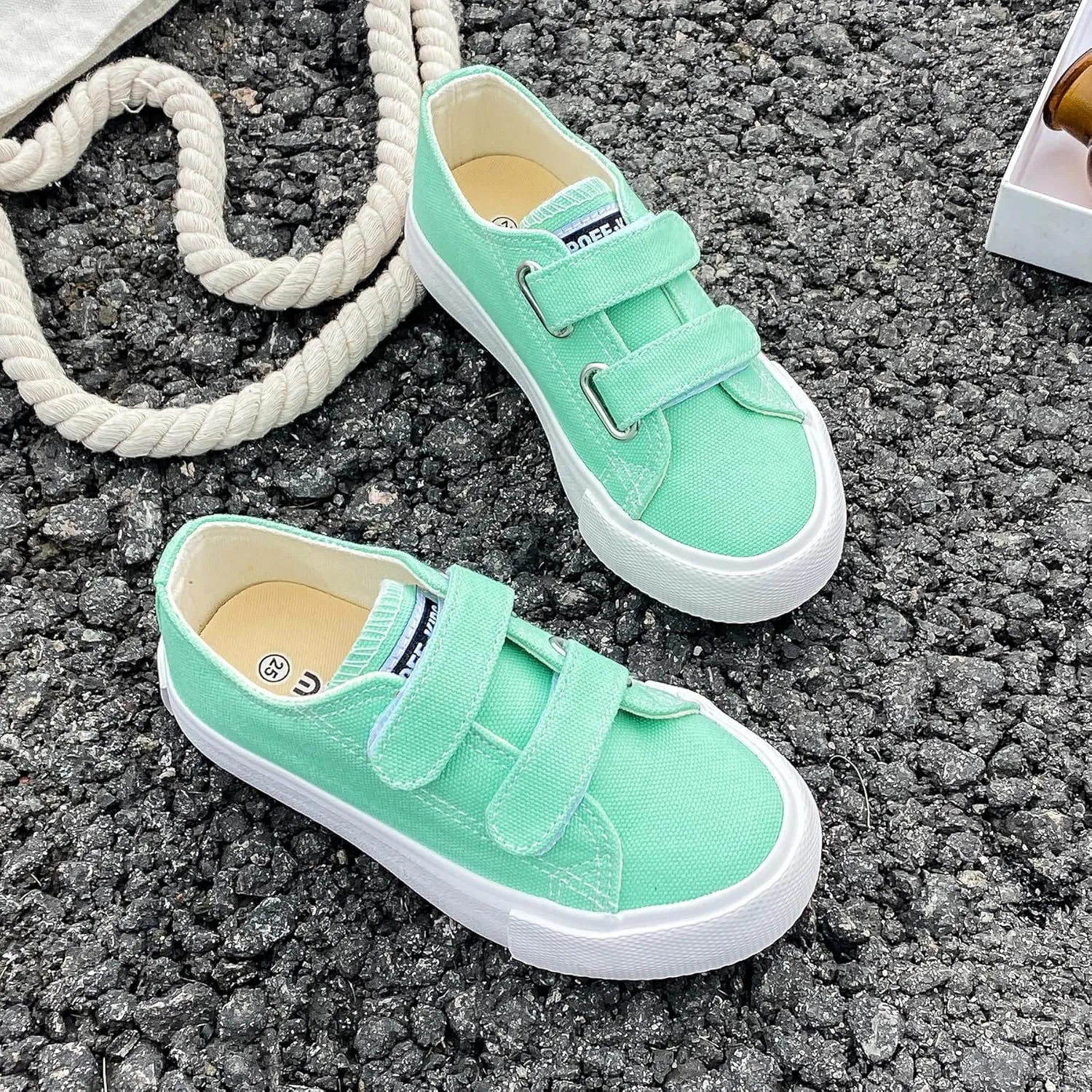 Boys and Girls Low Top Children's Canvas Shoes Solid Color Casual Shoes Start School Season Little White Buckle Sports Shoes