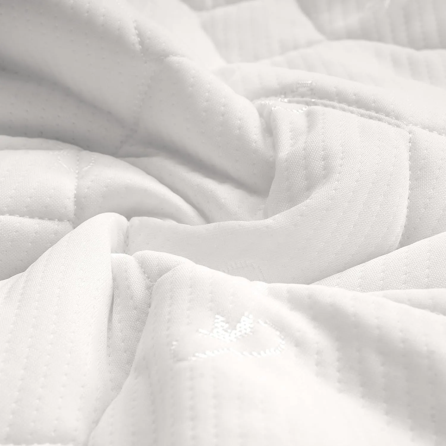 CHILLSUN Waterproof Mattress Protector Twin Fitted Sheet with Stretchable Pockets, Deep Sleep Noiseless Cooling Soft & Breathable Hypoallergenic Material, Extra Thick Mattresses Cover for Bed