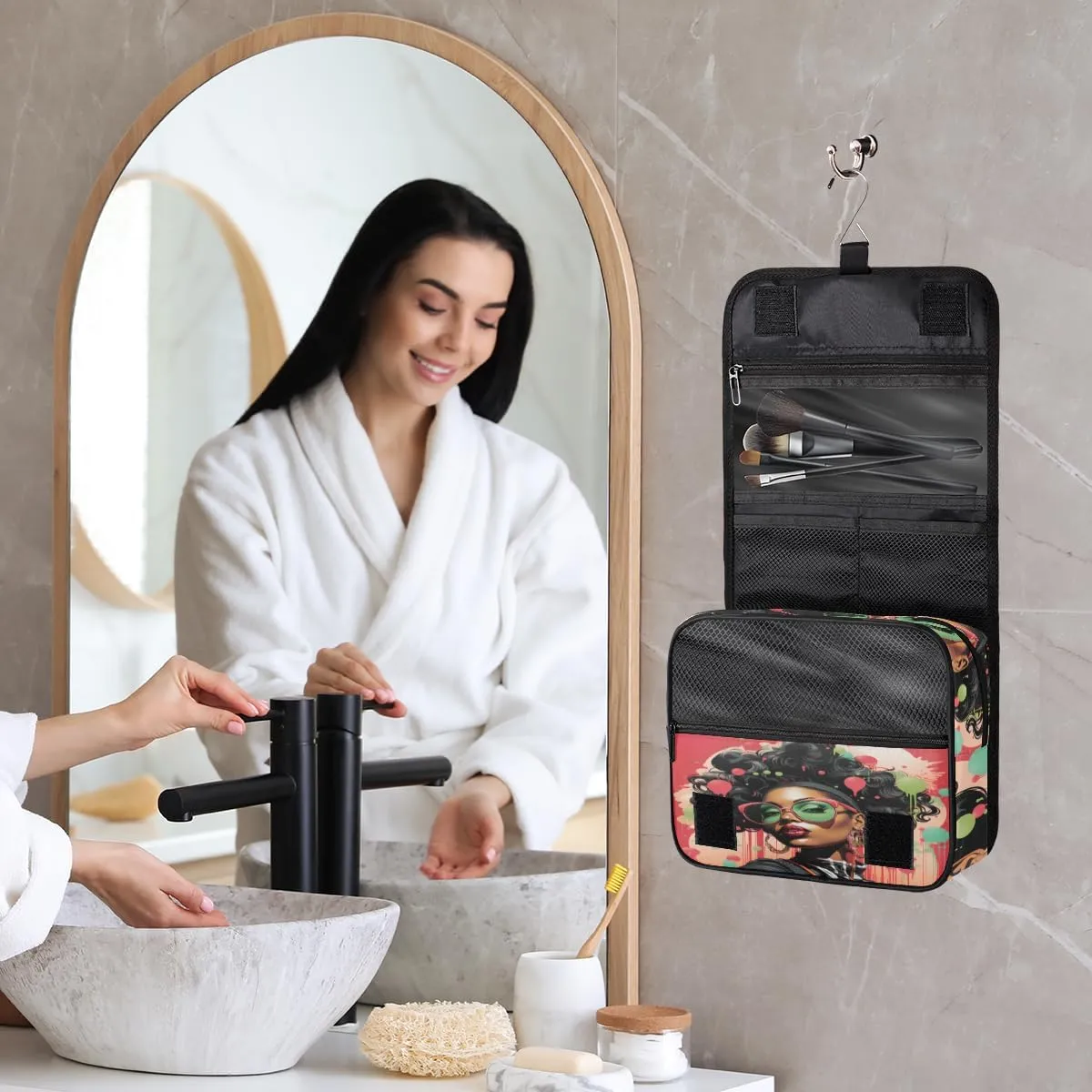 Fashion African Girl Travel Toiletry Bag with Hanging Hook, Waterproof Toiletries Bag for Women, Portable Makeup Organizer for Makeup Brushes Digital Accessories, Hanging Cosmetics Bag for Bathroom