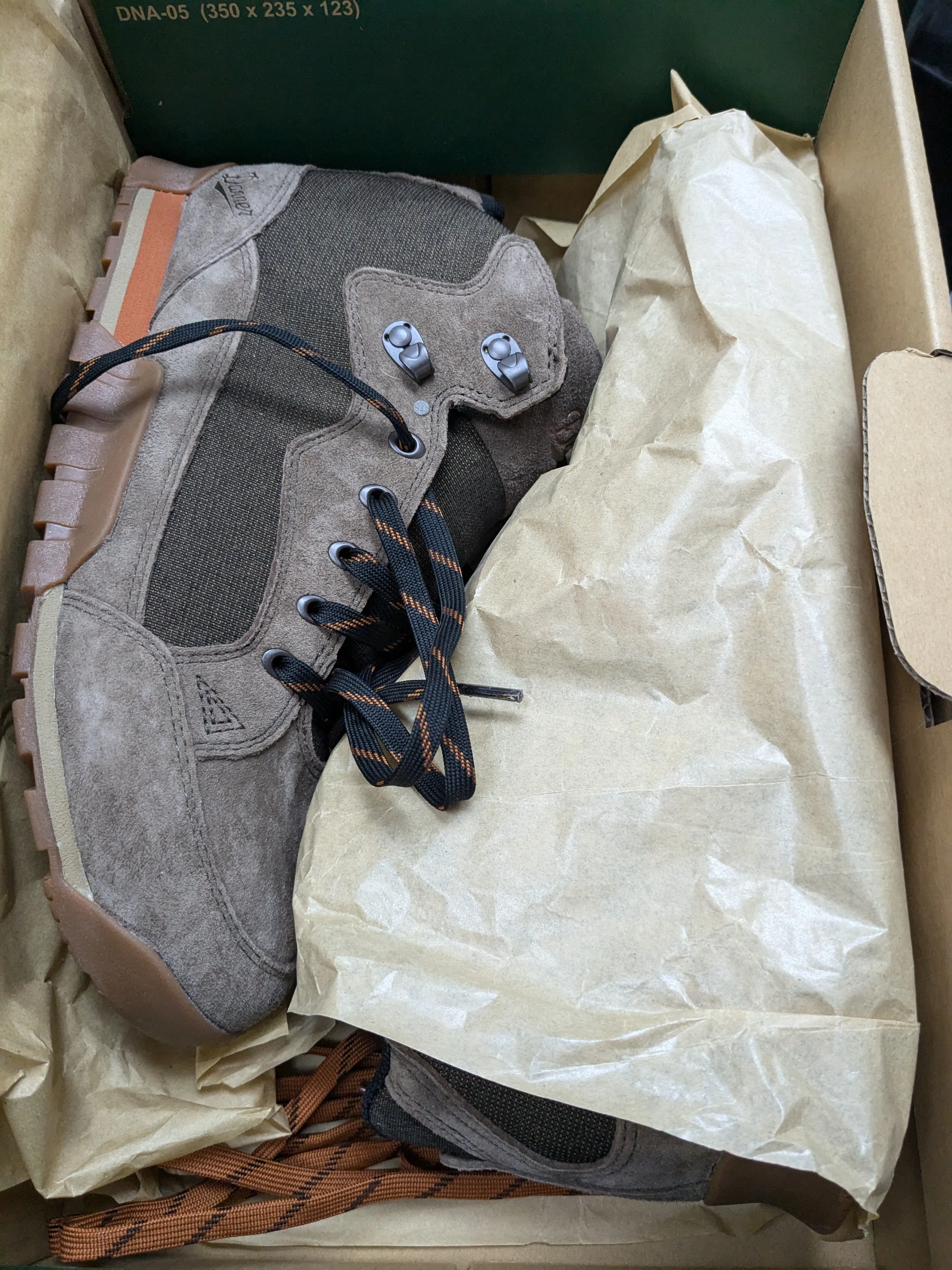 New 9.5R Danner Skyridge Waterproof Boots Dark Earth (ws-25jan12)