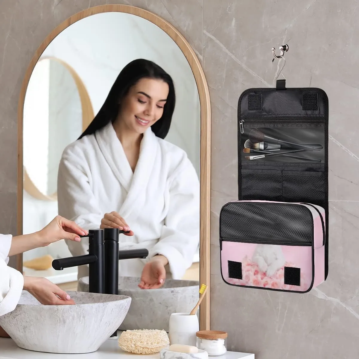 Travel Hanging Toiletry Bag for Women Men Cute Chihuahua Puppy Cosmetic Bag Waterproof Makeup Organizer for Accessories, Shampoo, Full Sized Container, Toiletries for Bathroom Shower