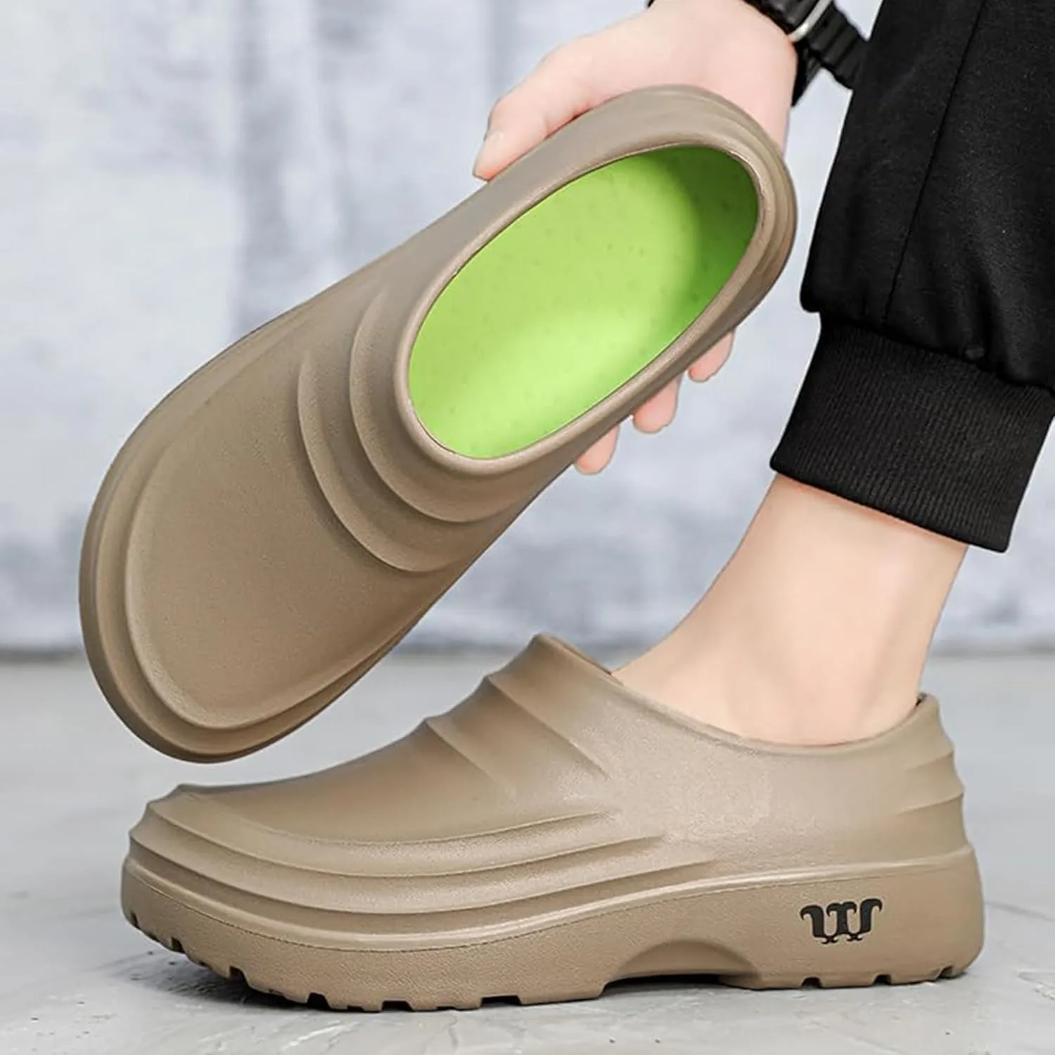 Unisex Armadillo Chef Shoes Non-Slip Oil Resistant Kitchen Work Clogs, Breathable Waterproof Lightweight Safety